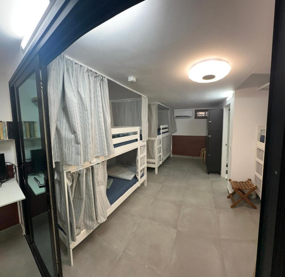 Bed in 6-Bed Mixed Dormitory Room