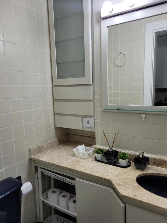 One-Bedroom Deluxe Apartment