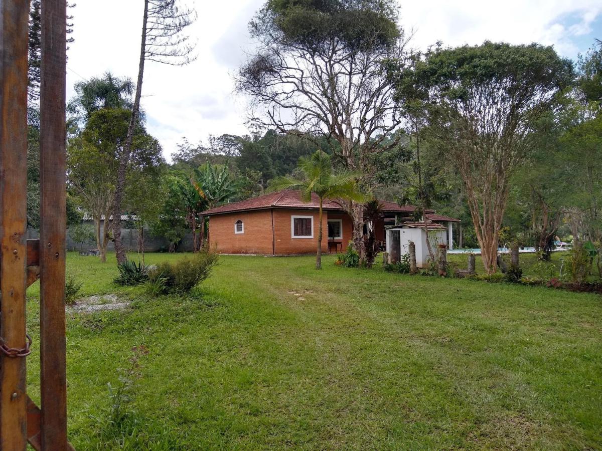 Chácara com Piscina e Vista Sítio Elza, Embu-Guaçu SP Sítio Elza A Vista do Campo - B&B Embu-Guaçu