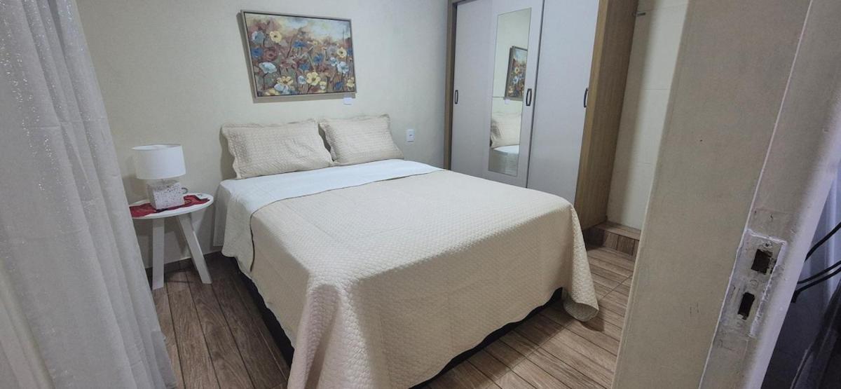 Apto 3 - Hospedagem Almira - Bed and Breakfast Manaus