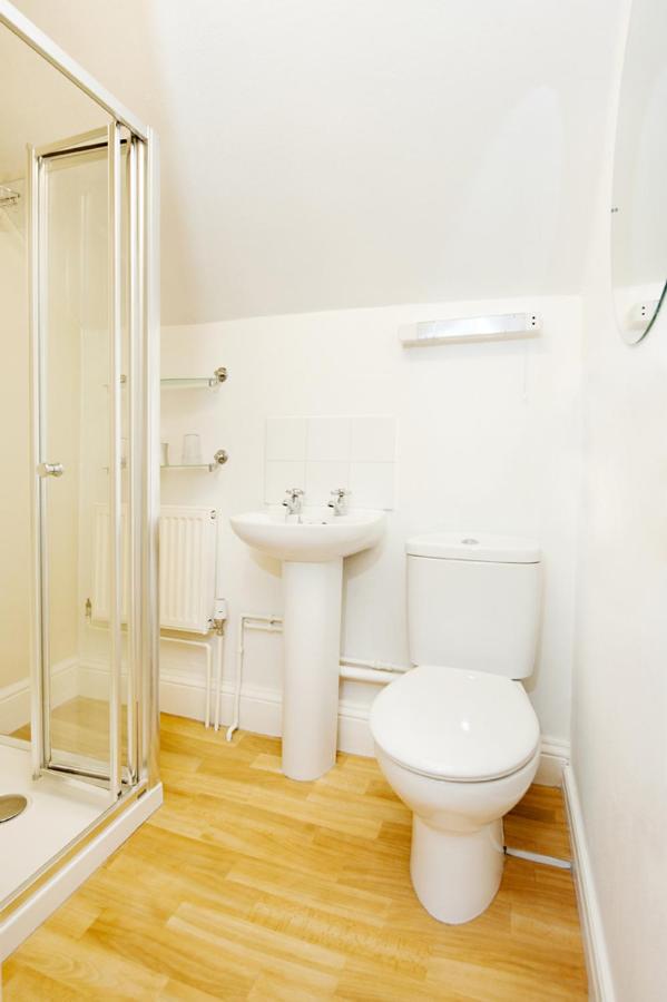 Triple Room (3 People)