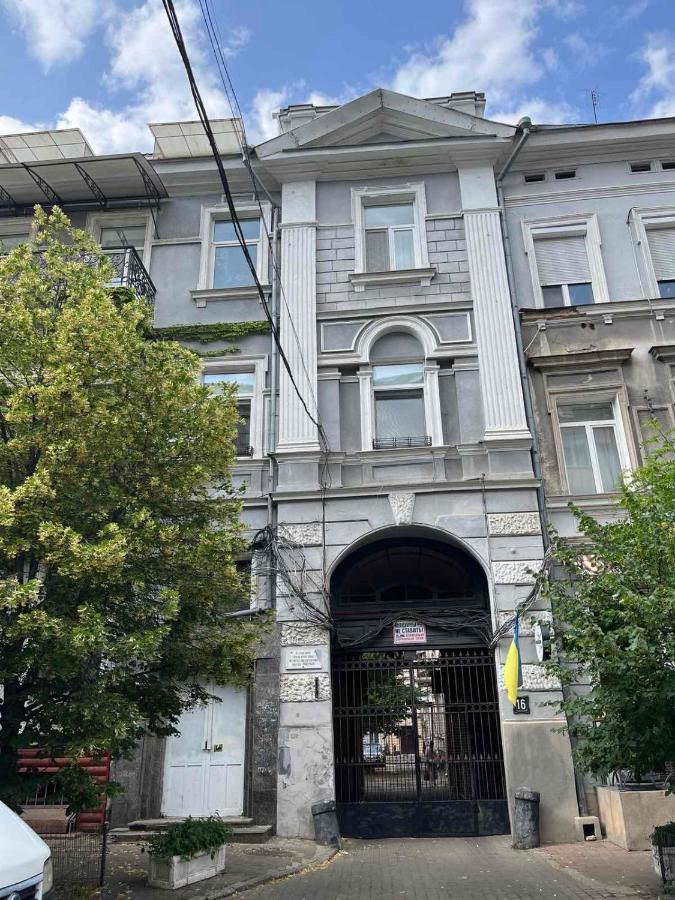 Дерибасівська провулок Чайковського16 або Театральний,16 - B&B Odesa