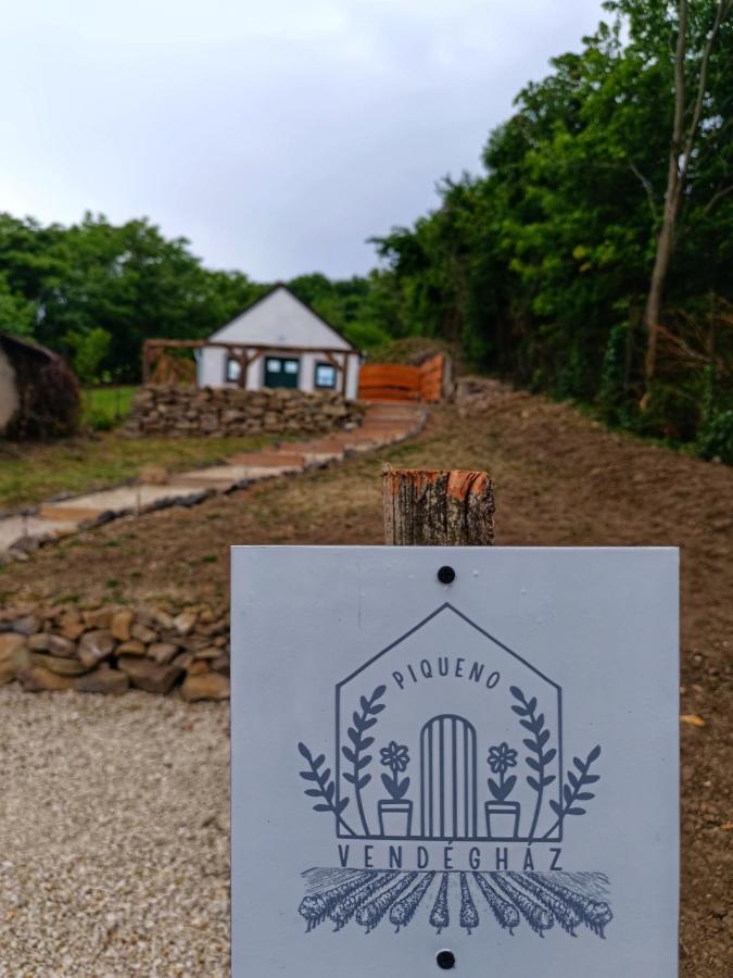 Piqueno Vendégház - B&B Celldömölk