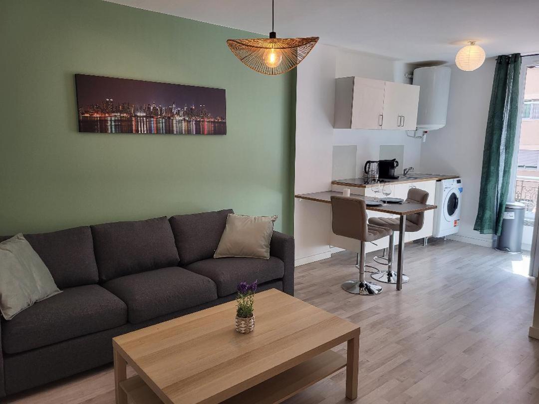 Rénové, calme, Parking gratuit - Chambres d’hôtes Lyon