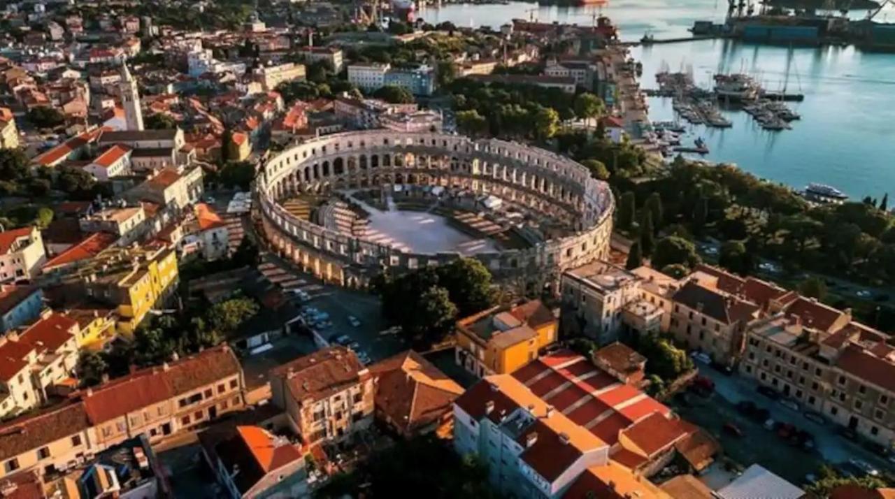 Apartment 150m from Arena Colosseum - B&B Pula