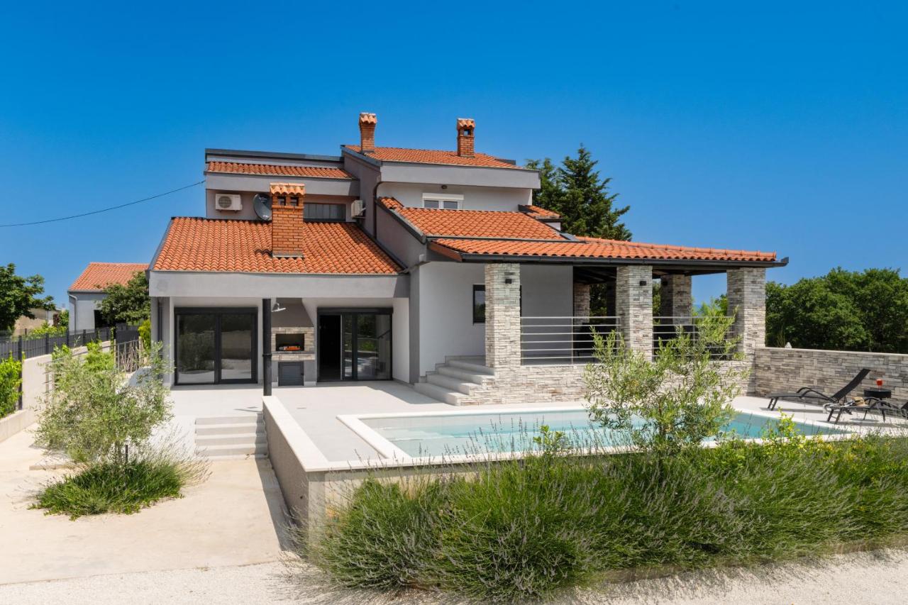 Vila Sebastijan - B&B Pavicini