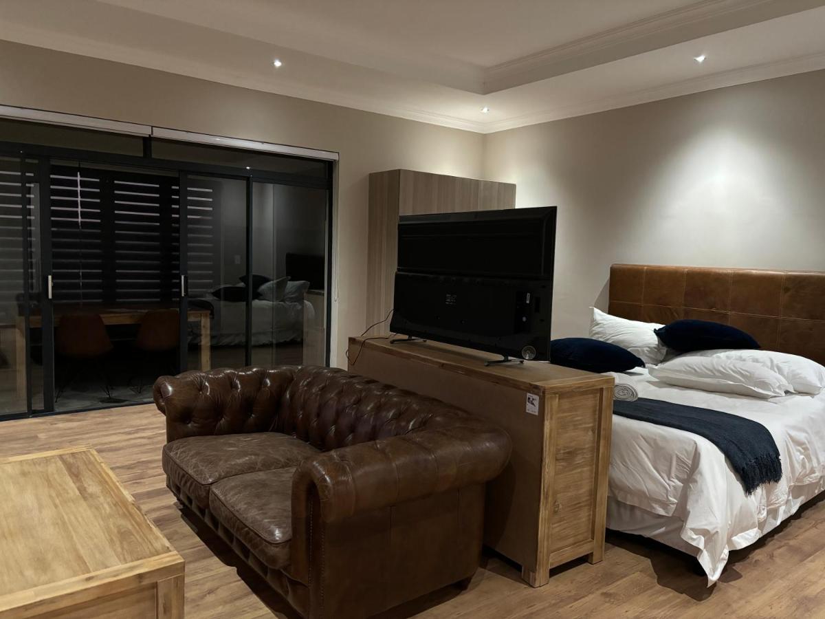 Superior King Suite