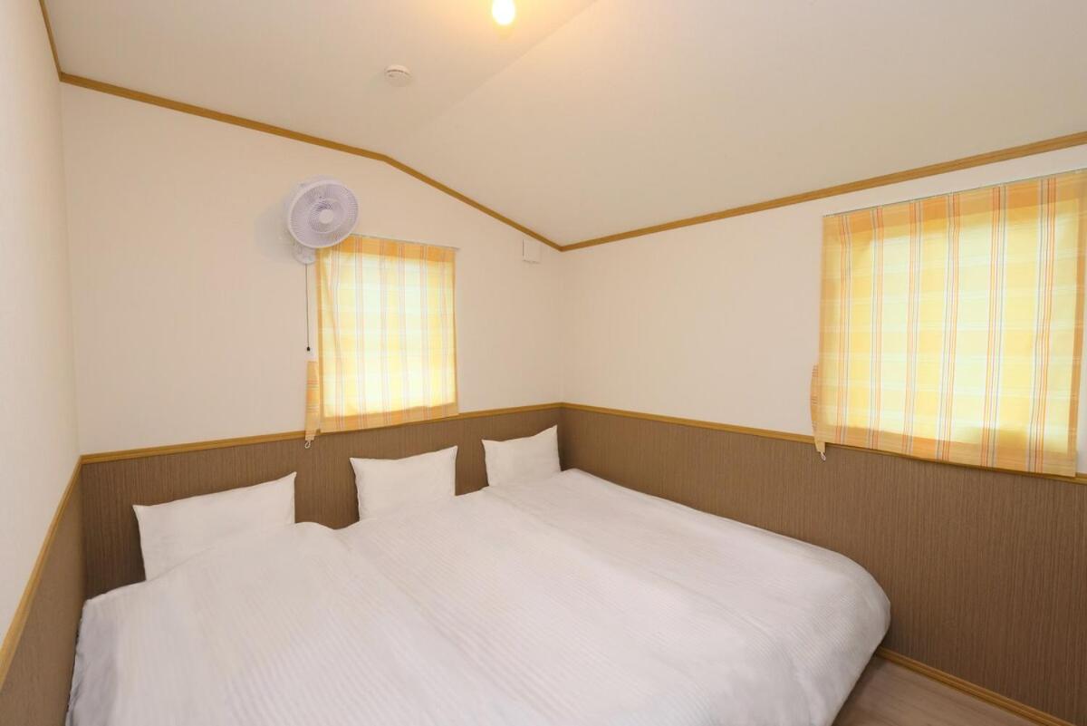Hill House B NakaFurano Hokkaido JAPAN - B&B