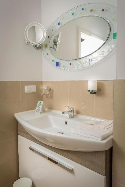 Business-Apartment 5 mit Küche & kostenfreiem Parkplatz - B&B