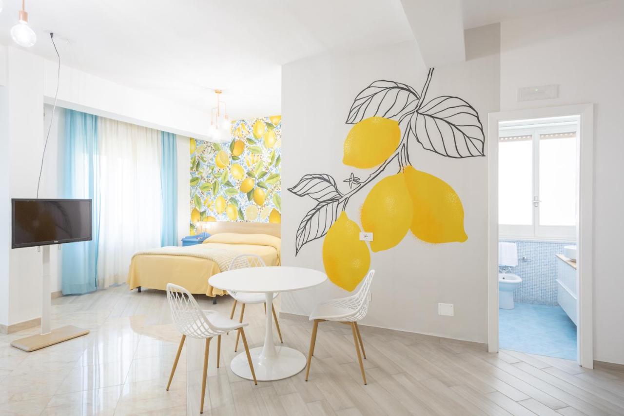 Habitación Triple con vistas al jardín