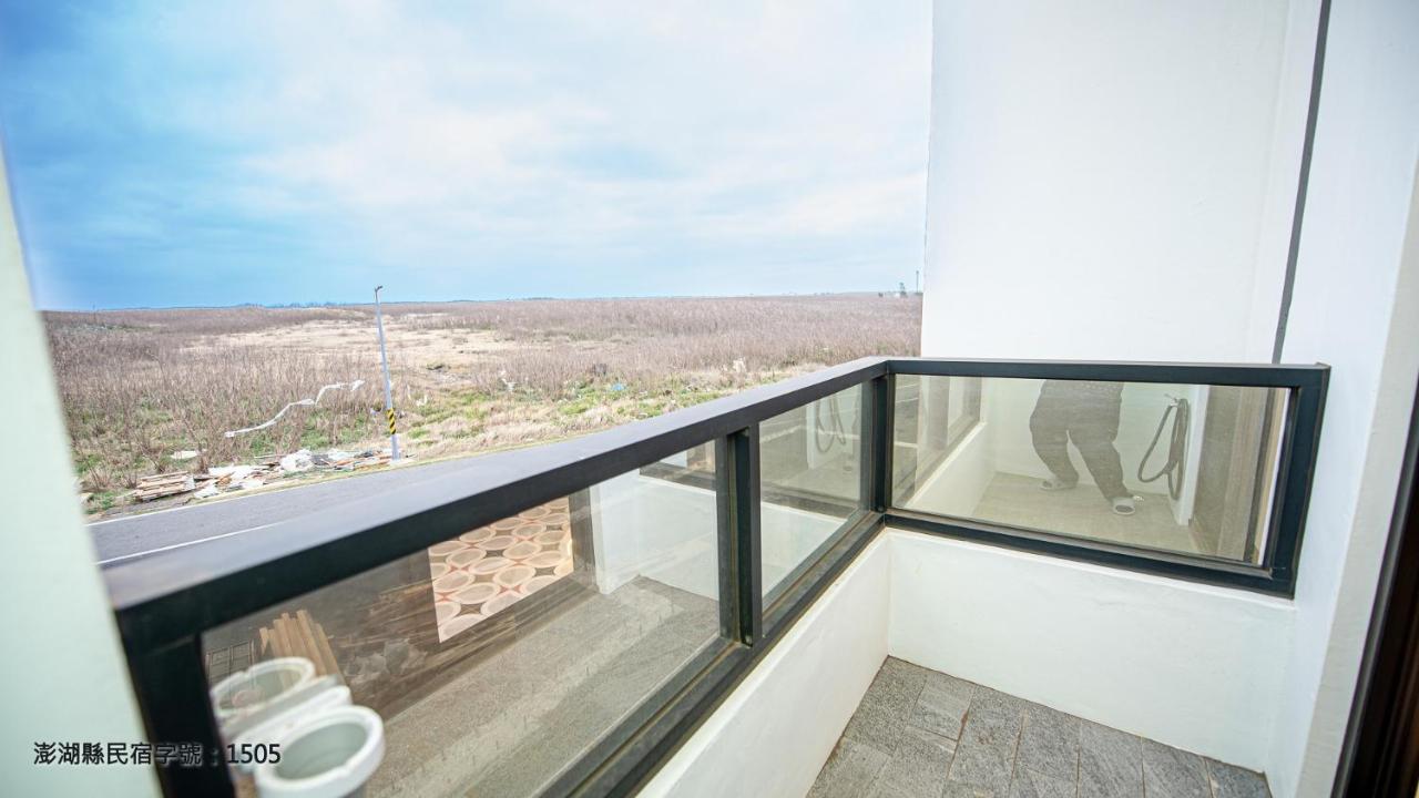 Queen Room with Garden View