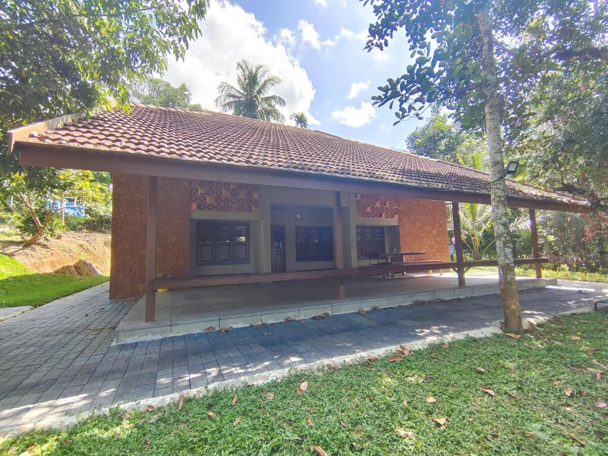 IRU Homes - Premium Pool Villa - Ferienwohnung Ambalavayal