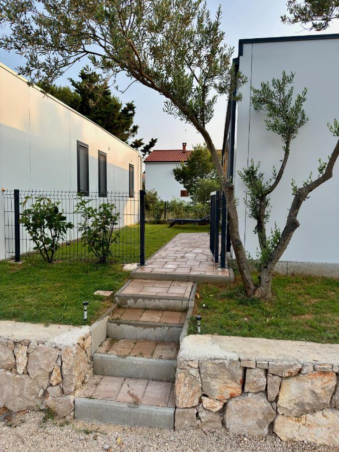 Holiday Home Ahil 10 - Chambres d’hôtes Pakoštane