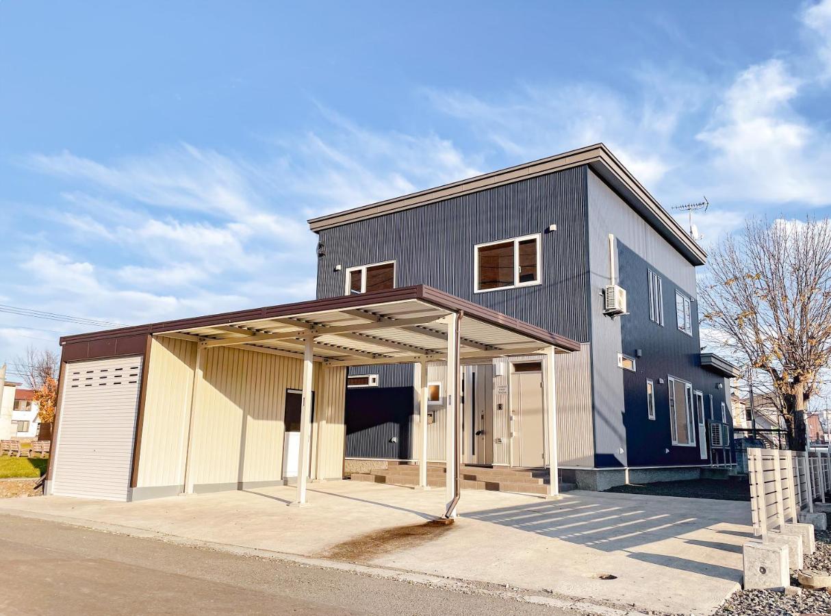 Furano First Tracks - 5mins to ski field - B&B Furano