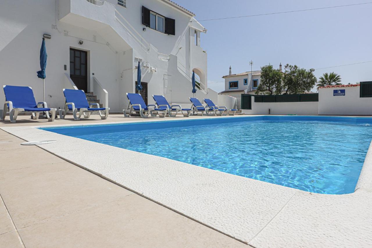 Apart Quinta dos Martins - swimming pool - BY BEDZY - B&B