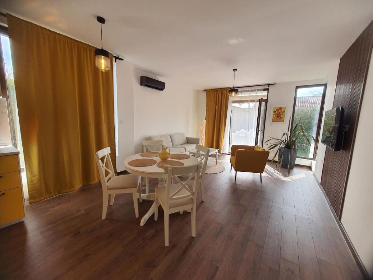 Вила Винсент - Villa Vincent - Bed and Breakfast Lozenets