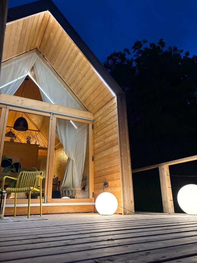 Woodie Zebegény - B&B