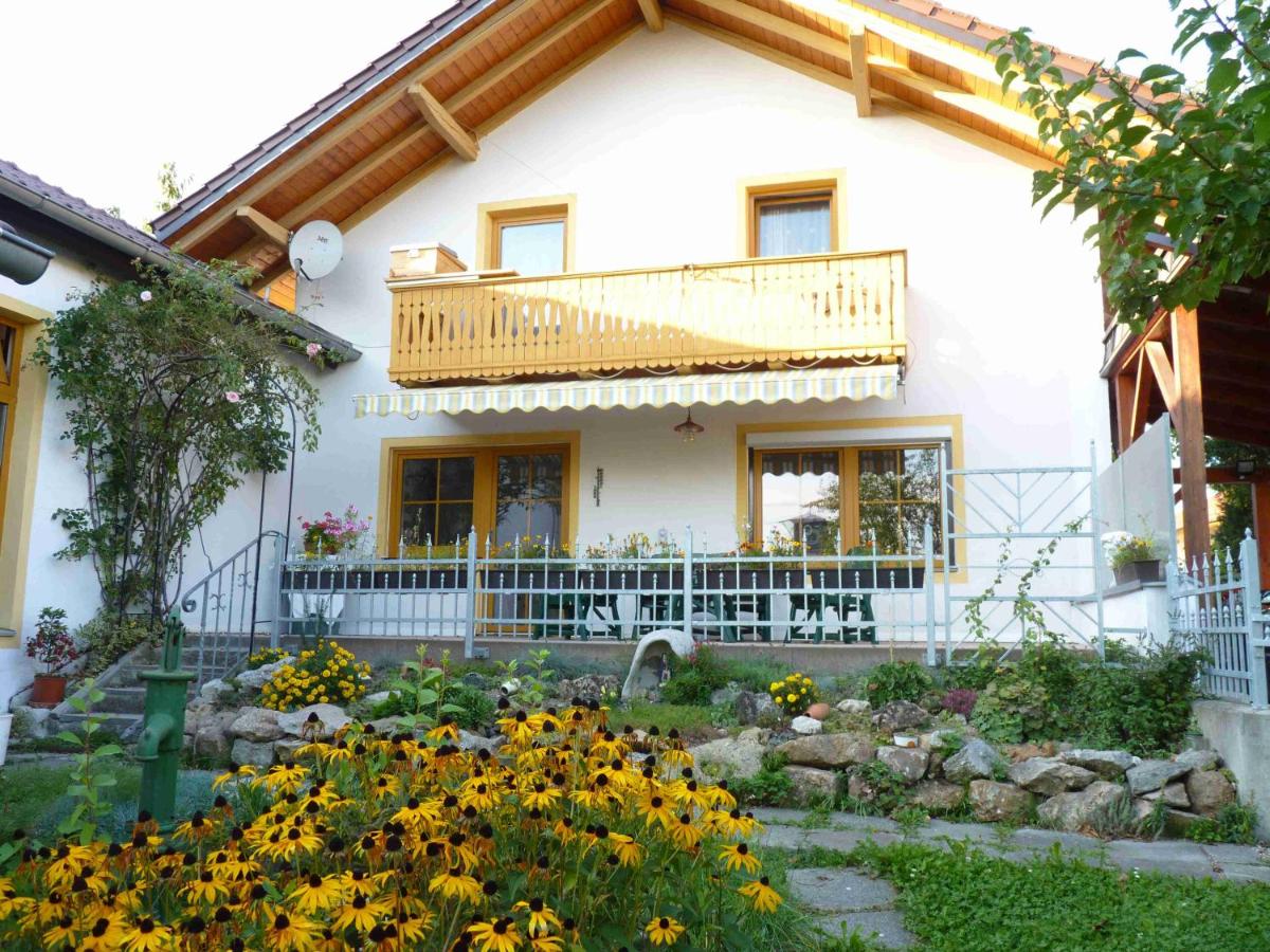 B&B Bad Griesbach - Ferienwohnung Hutterer - Bed and Breakfast Bad Griesbach