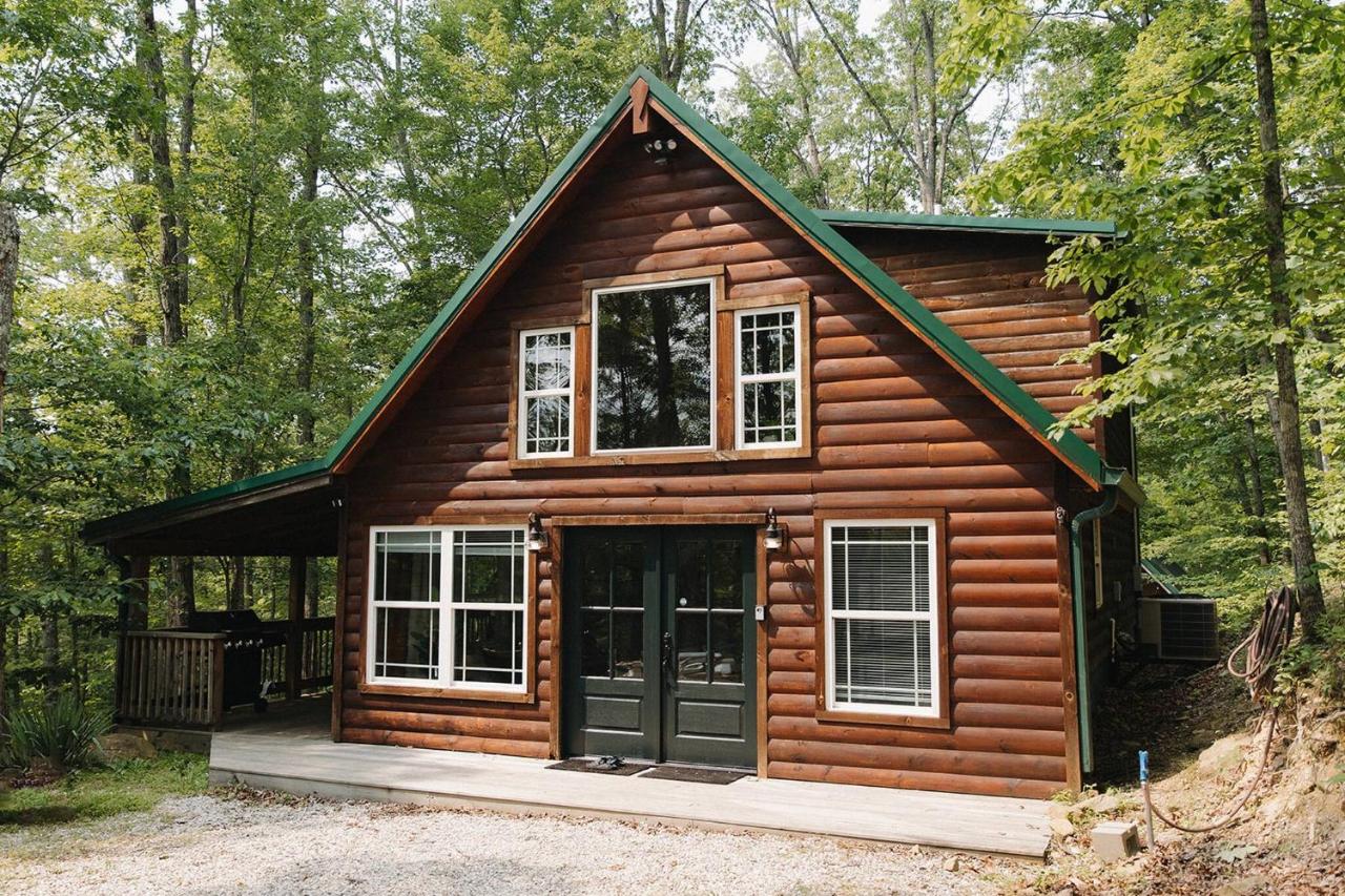 "The Lantern" Woodsy Cabin Experience w/ HotTub - Ferienwohnung Rogers