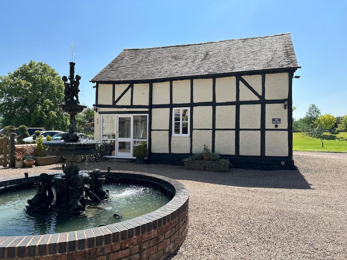 The Cider Press with Games Room - B&B