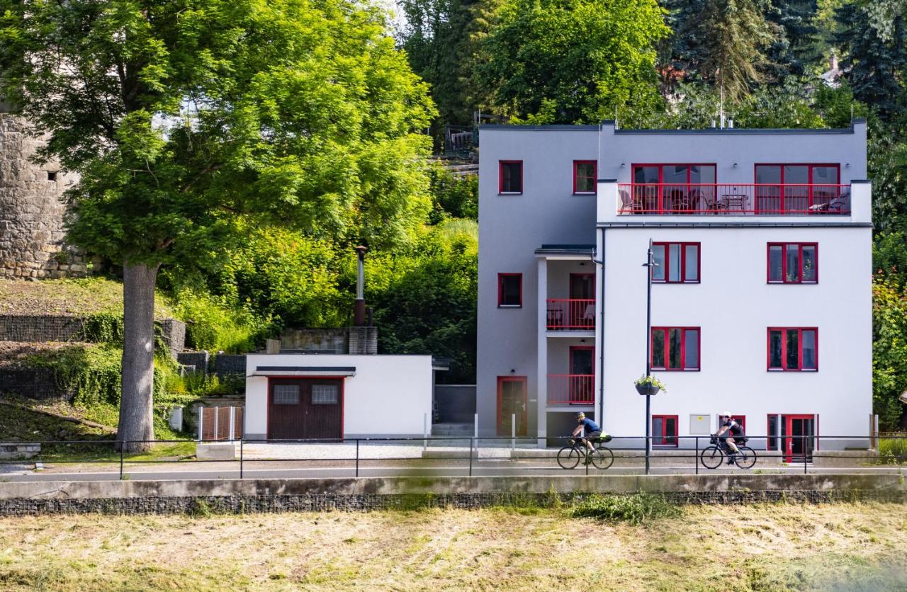 Riverside Apts - kola v ceně-free bikes, Greenway Jizera - Ferienwohnung Eisenbrod