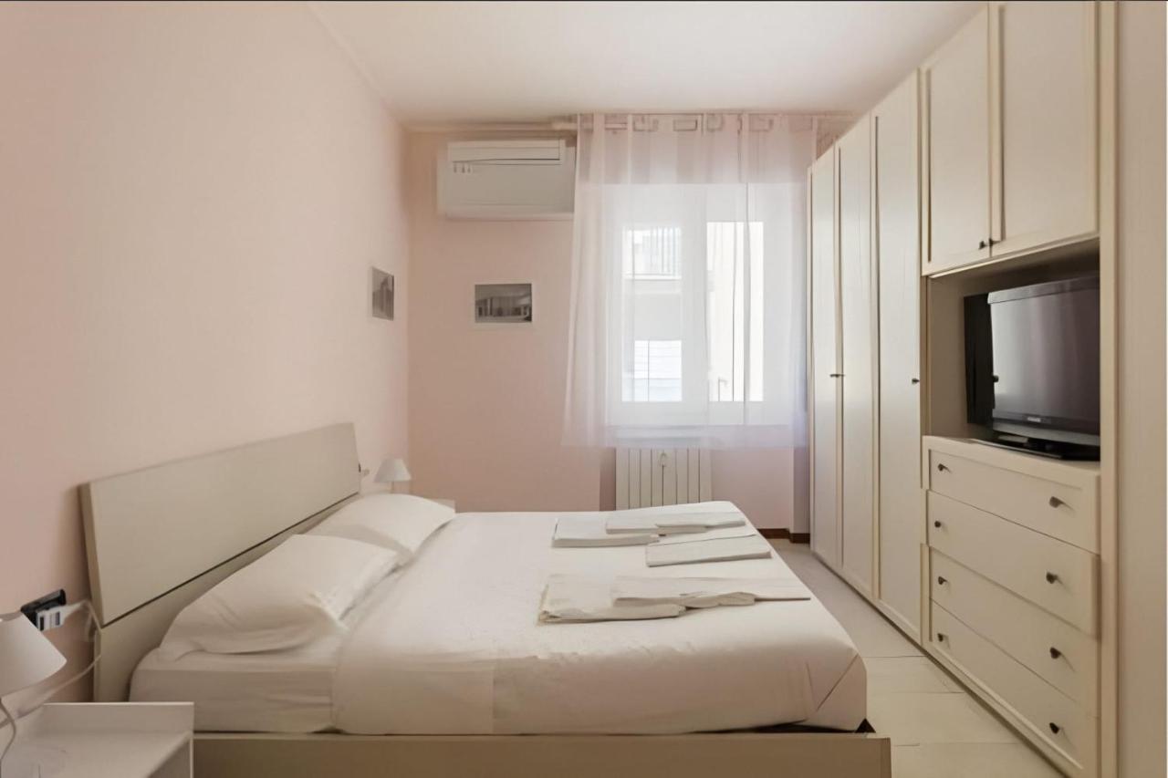 I-Host Apartment - Della Torre 32 - B&B Milano