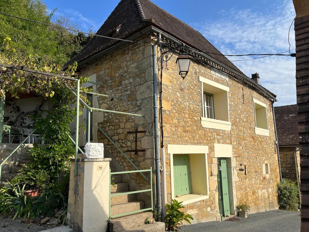 Adossé à la falaise de Domme, toit-terrasse, Belle vue - B&B