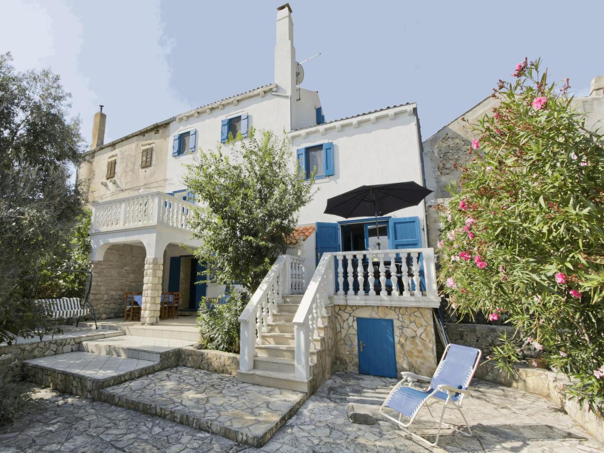 Villa Karolina Großes Ferienhaus Meerblick 2000qm Garten Familien Gruppen Insel Lošinj - B&B Nerezine