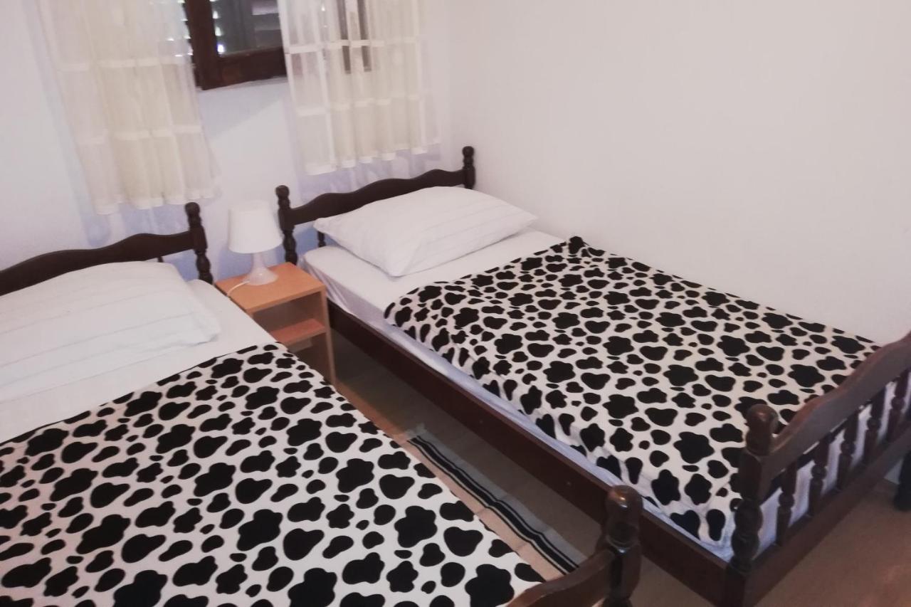 Apartamento de 2 dormitorios con terraza