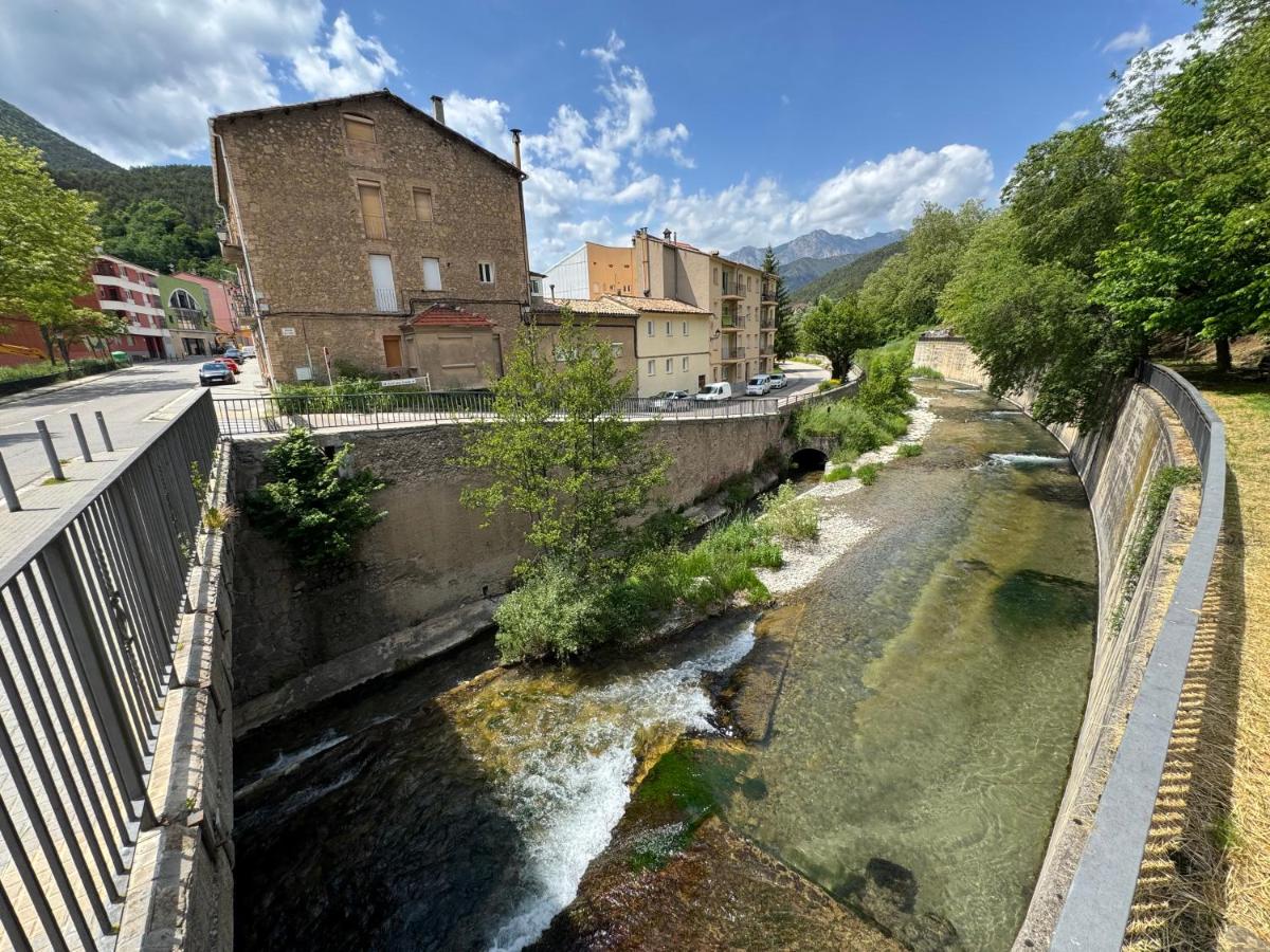 Cal Cinto · Apartamento rústico y renovado 7p - Chambres d'hôtes Guardiola de Berguedà