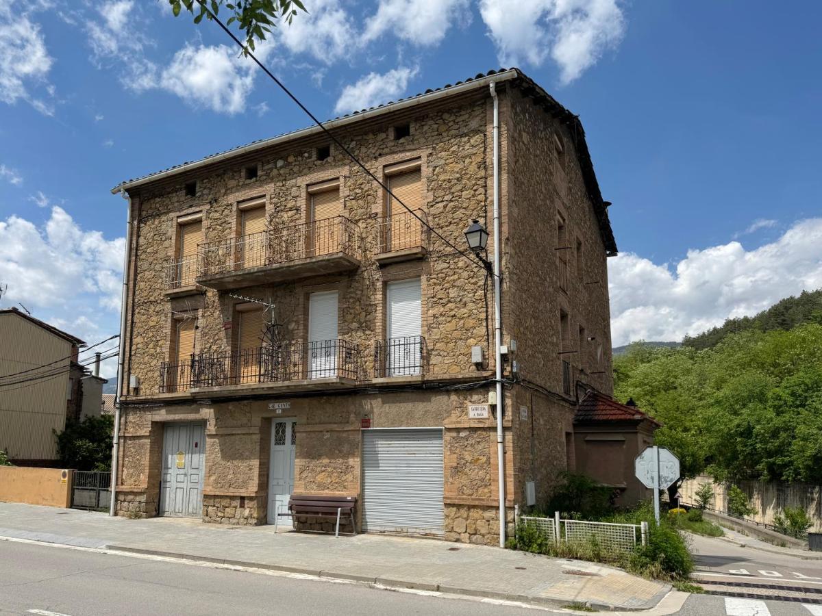 Cal Cinto · Apartamento rústico y renovado 7p - B&B Guardiola de Berguedà