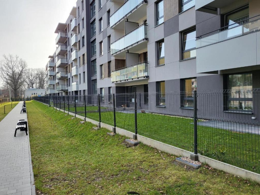 Apartament Lemon Loom przy Księżym Młynie - Klimatyzacja - FV - WiFI - Wejście na KOD - B&B