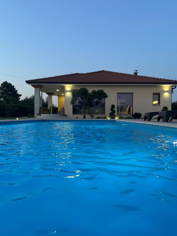 Luxury Villa ROYAL - B&B