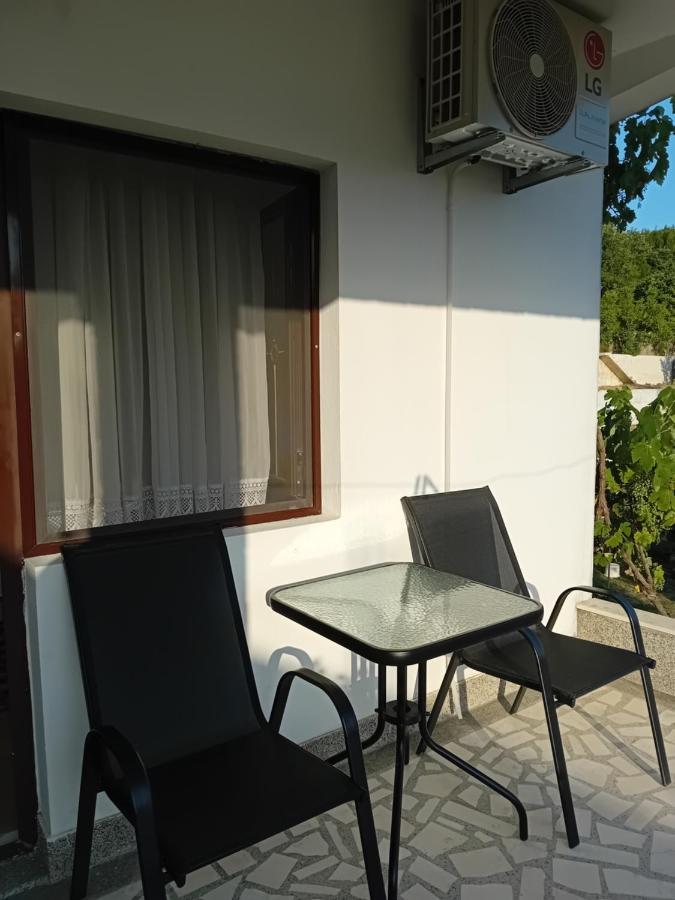 Zweibettzimmer mit Terrasse