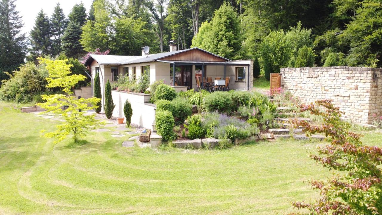 Ferienhaus Eifelgruß, in schöner Waldrandlage und tollem Naturgarten - B&B Oberbettingen