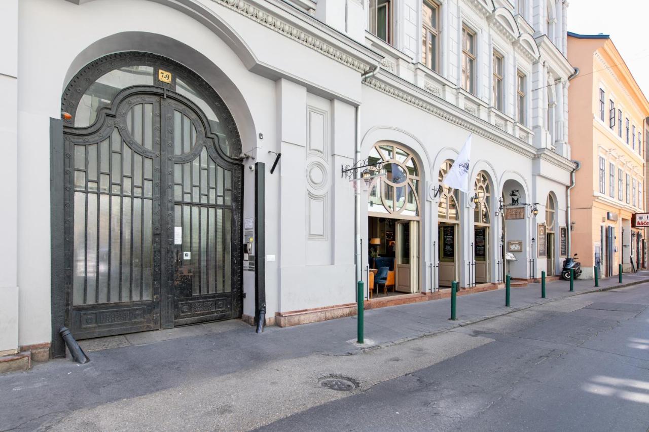 Ultra Central Paulay Ede Street 1BR Apartment - Chambres d'hôtes Budapest