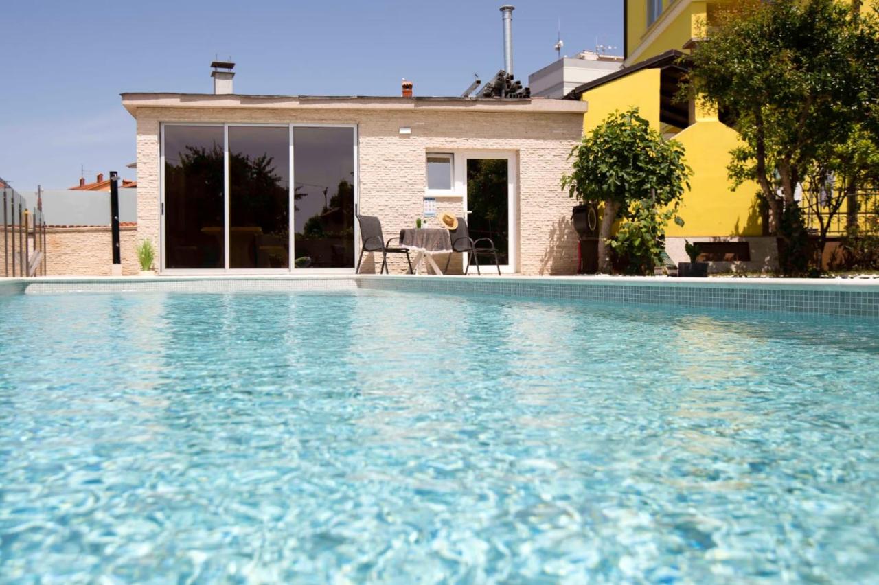 Happy Day Apartment 1,2,3,4 - Bed and Breakfast Pula
