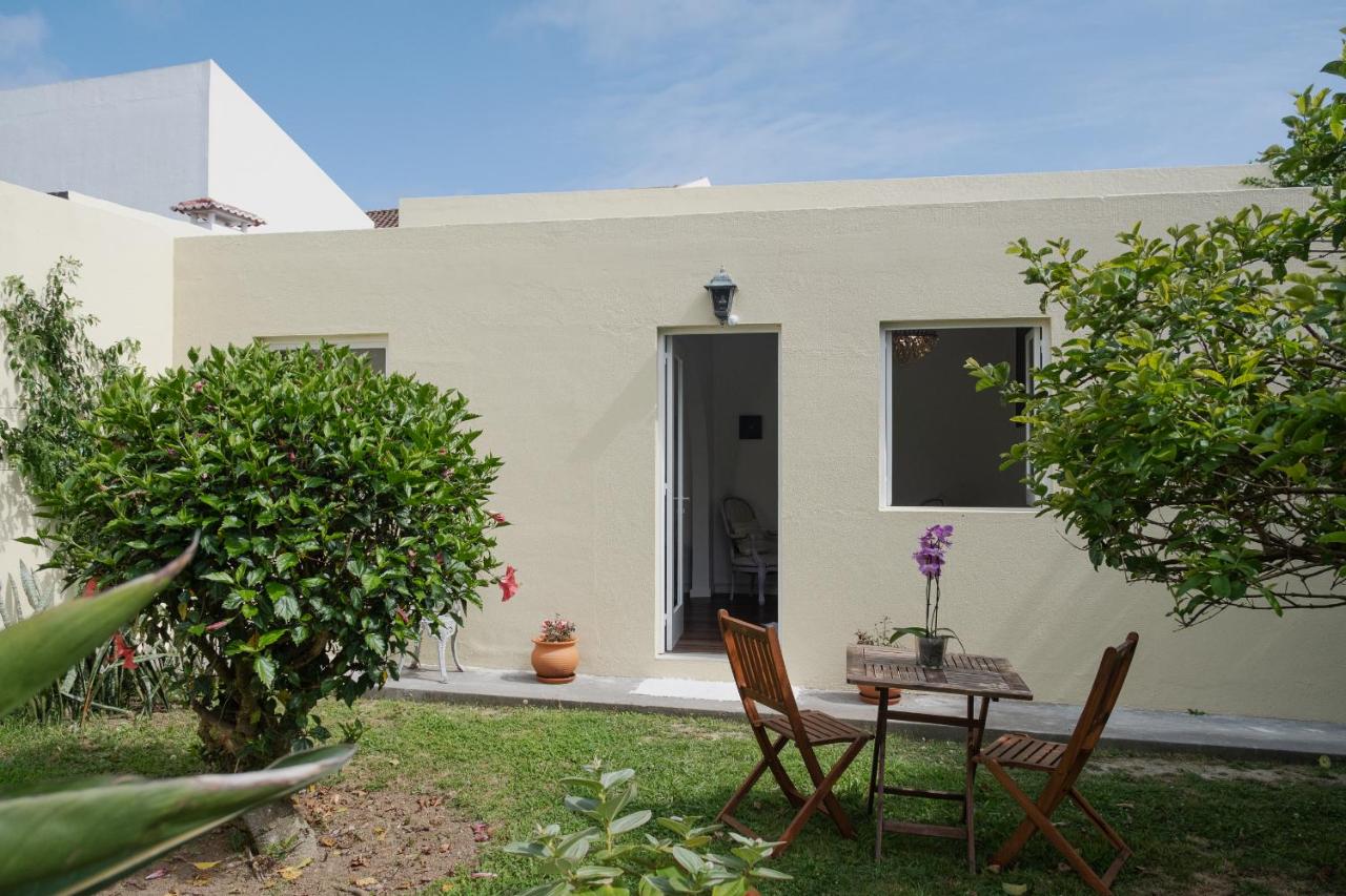 Casa dos Arcos - Studios & Pool - Bed and Breakfast Ponta Delgada