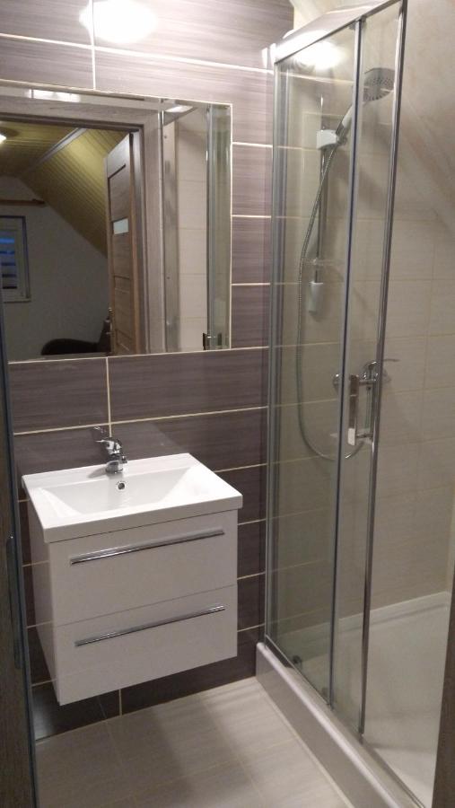 Chambre Triple avec Salle de Bains Privative