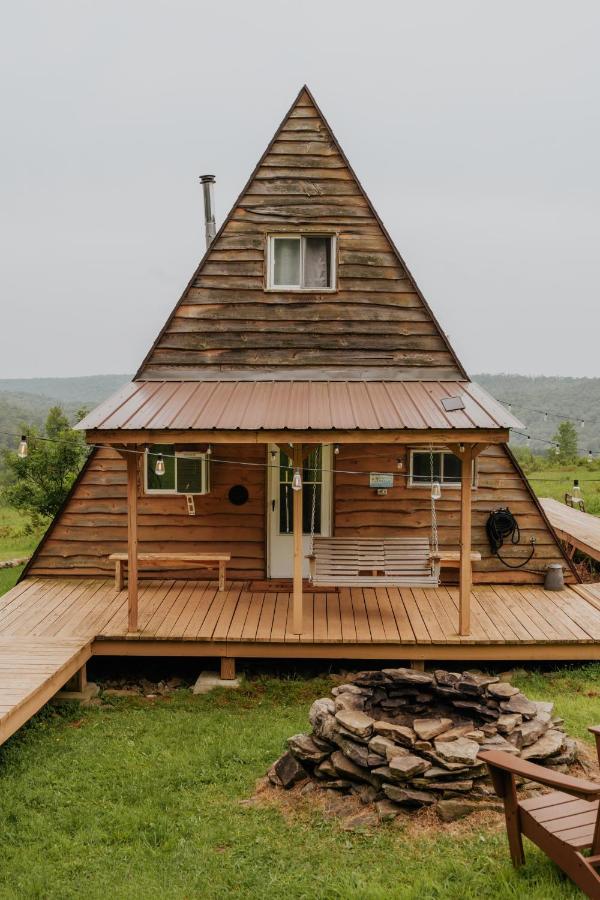 25-Acre Private Retreat w UTV, Hot Tub, Fire Pit, Trails & Stunning Views - Chambres d'hôtes Roscoe