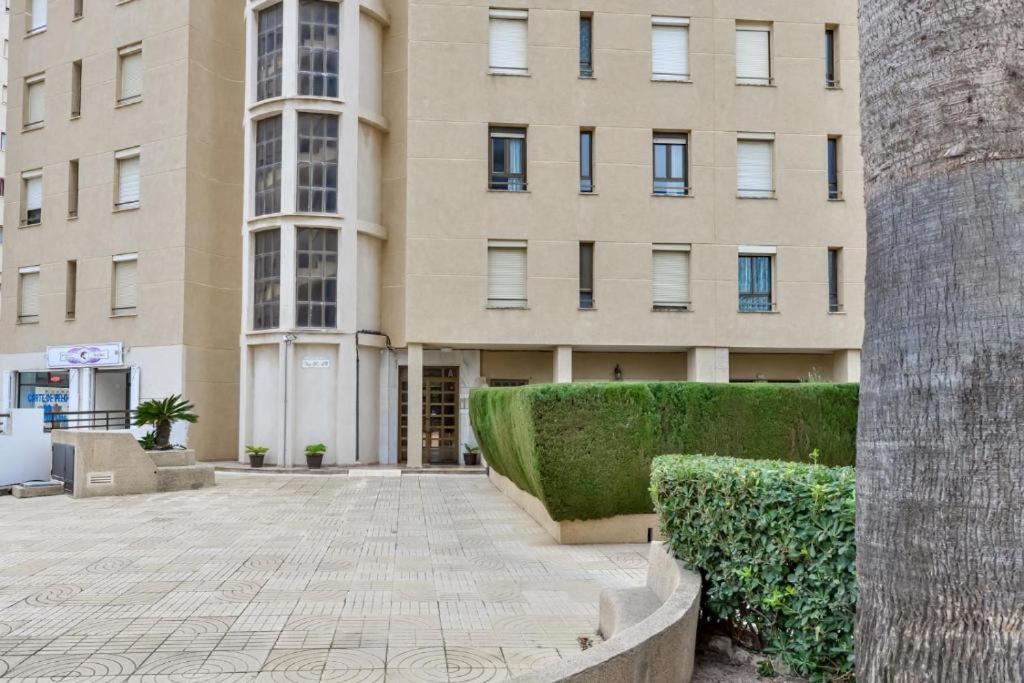 Apartamento "Casa Montes" con Piscina, Wifi y Parking Gratis! - Chambres d'hôtes Calpe