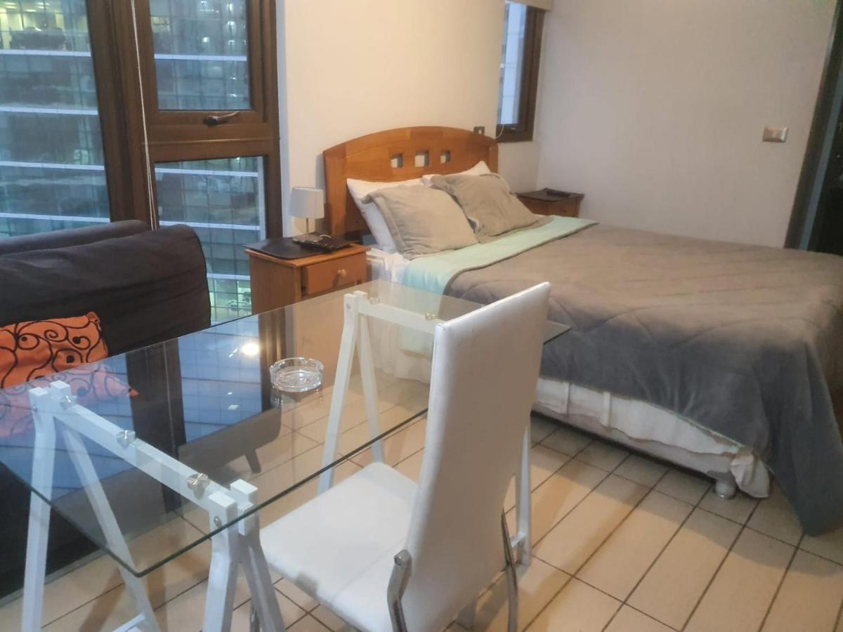 Excelente ubicación en las condes, muy cercano a metro y centros comerciales - B&B