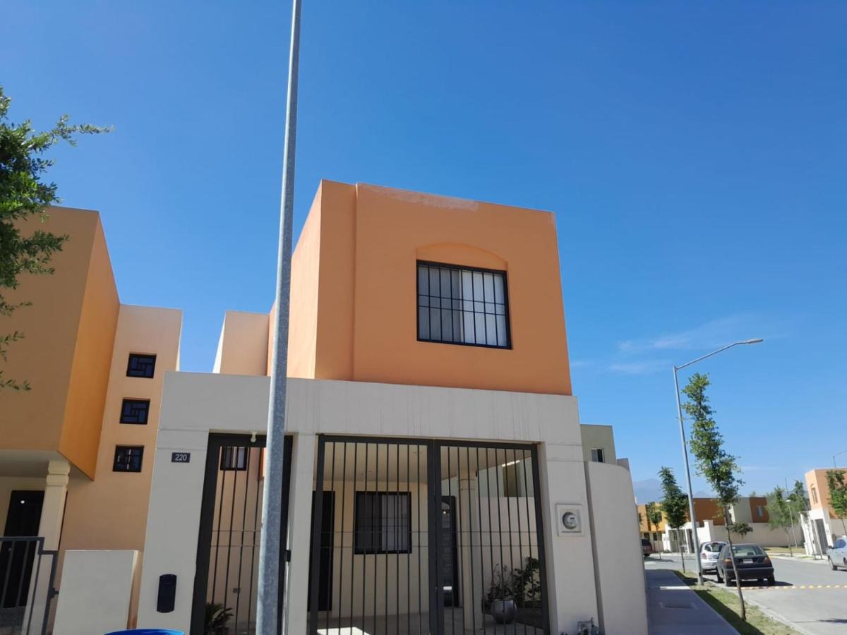 Hermosa Casa en la Zona Industrial de Monterrey - Bed and Breakfast Monterrey