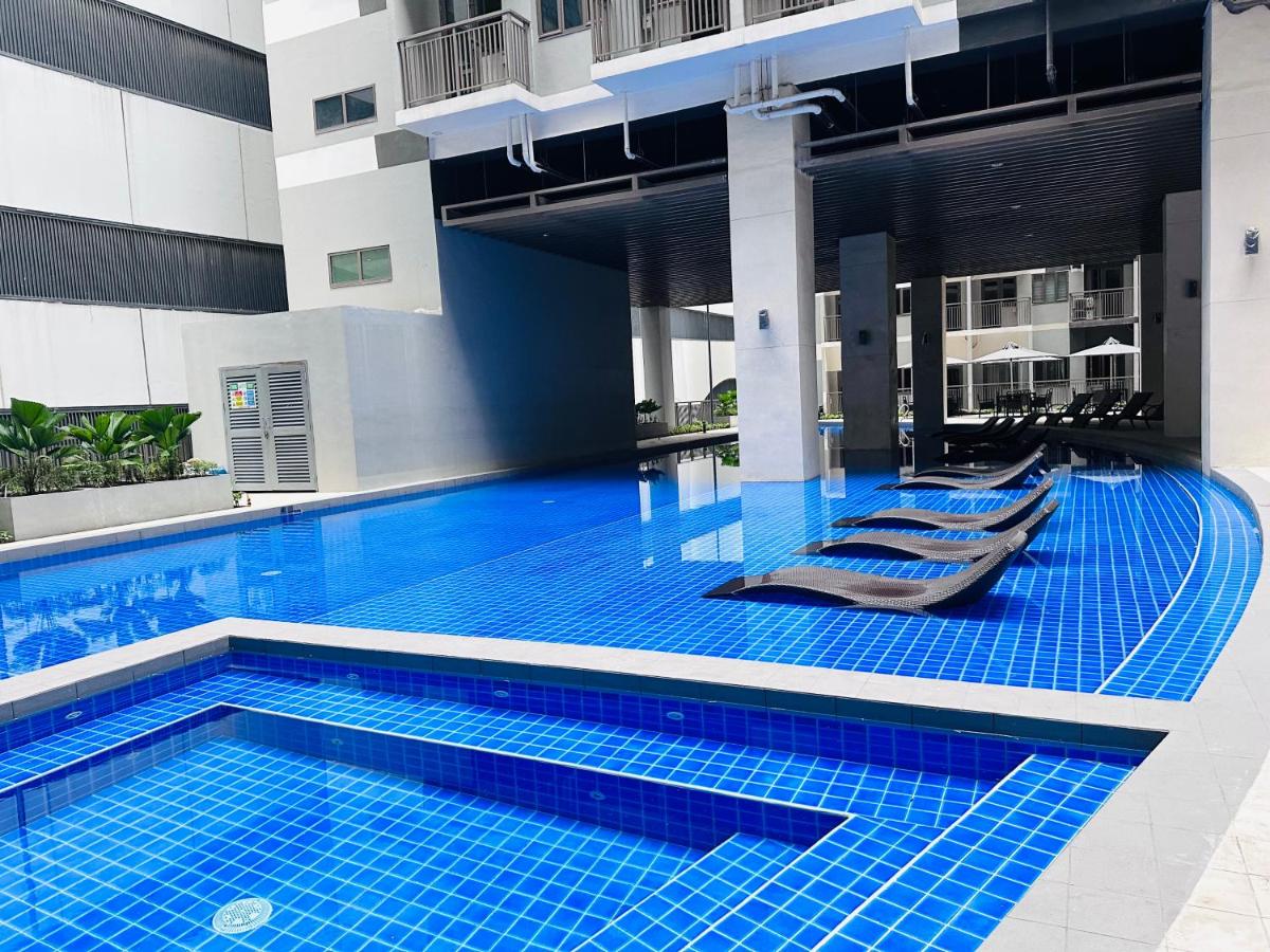 Serendipity Suite at S Residences - B&B Manila