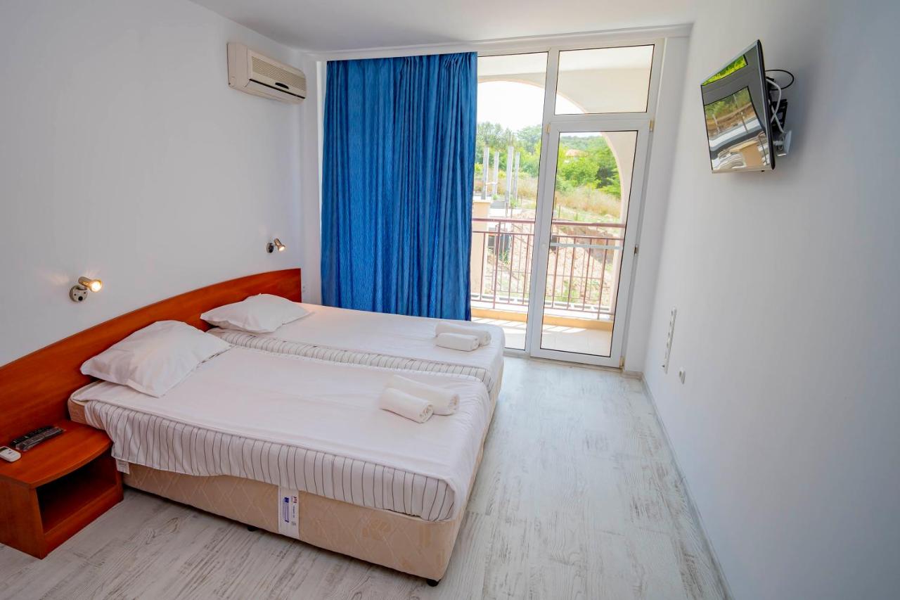 Harmani Haven 1BD Apartment with Own Parking spot by Flat Manаger - Chambres d’hôtes Sozopol