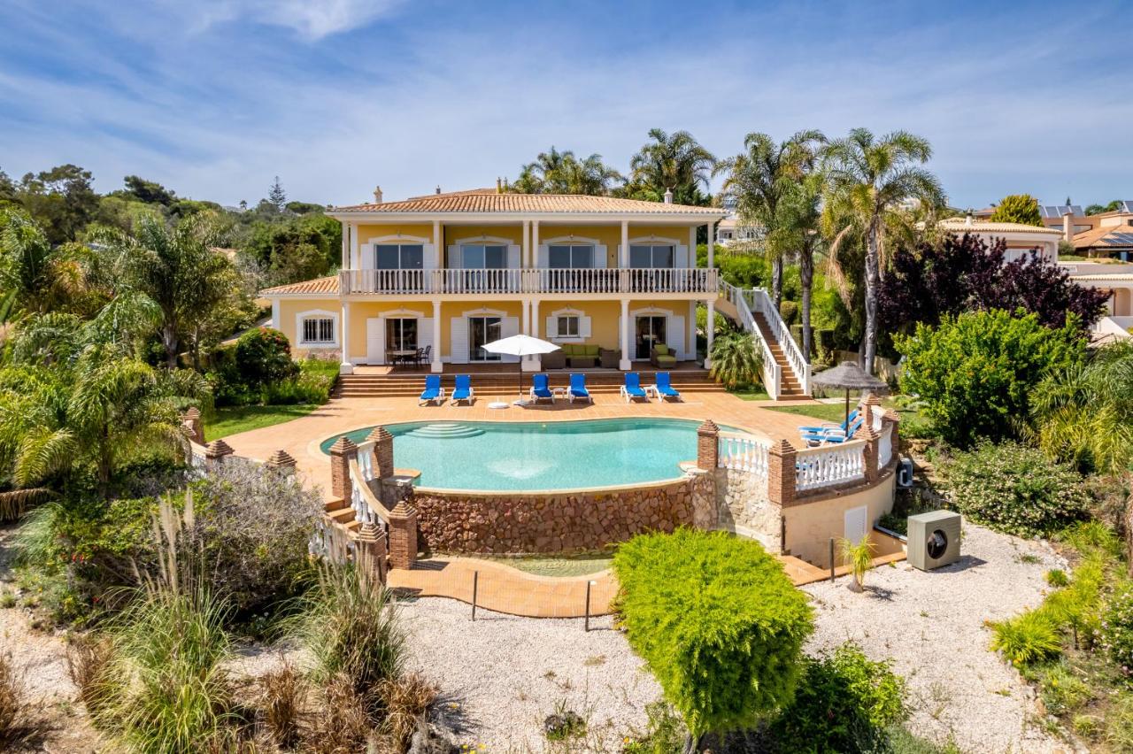 Villa met Uitzicht op Zee