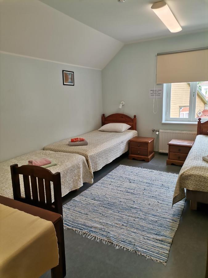 Chambre Triple avec Toilettes Communes