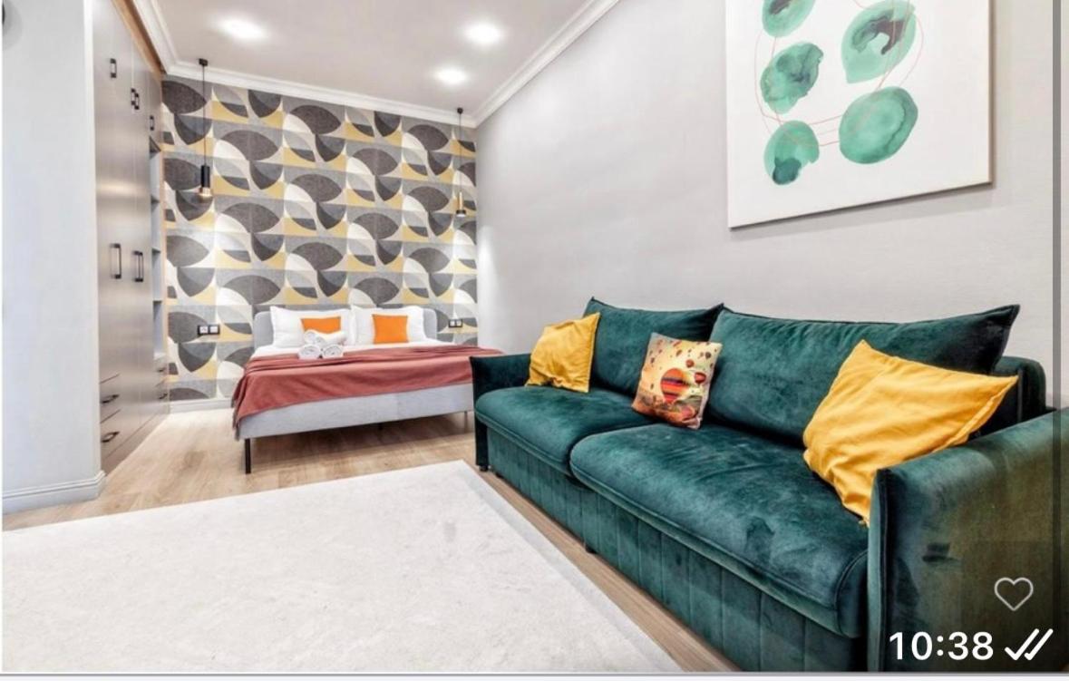 Alau, One-Room Apartments - Ferienwohnung Astana