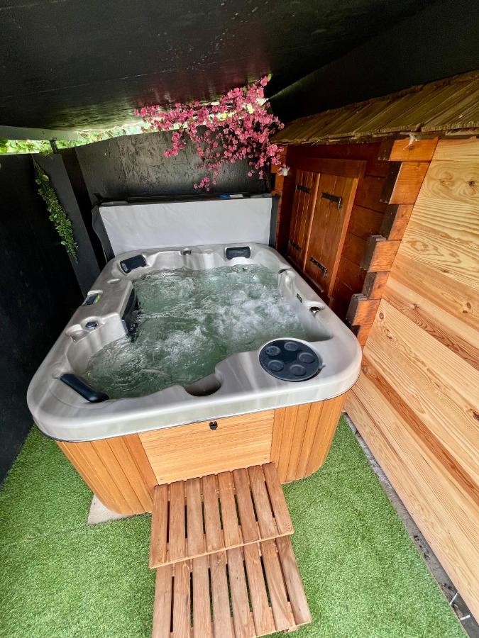 Chambre indépendante avec jacuzi et climatisation - Chambres d’hôtes Vanzy