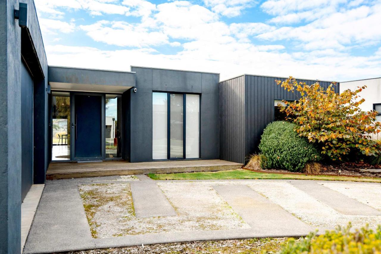 Ultimate Luxury family Home With Spa Pool - B&B Torquay